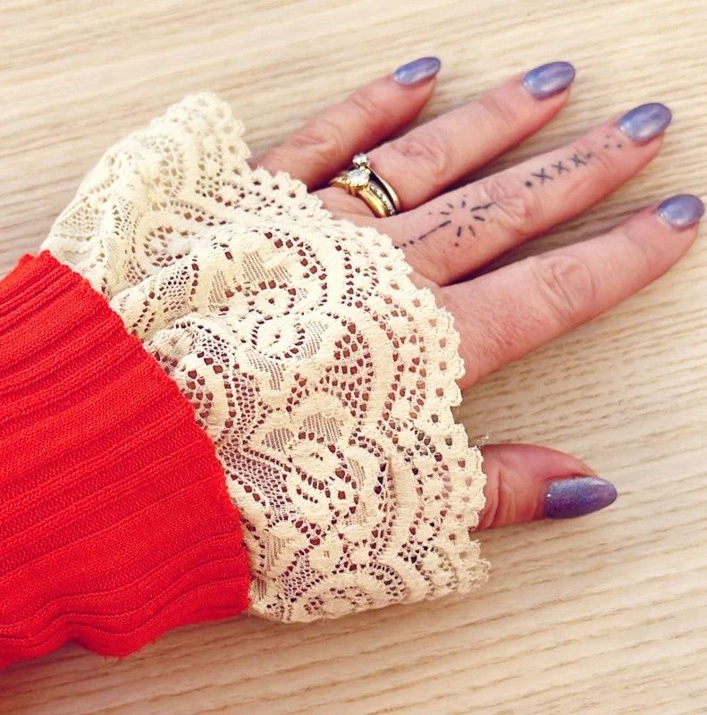 Amber lace mouwtje - beige