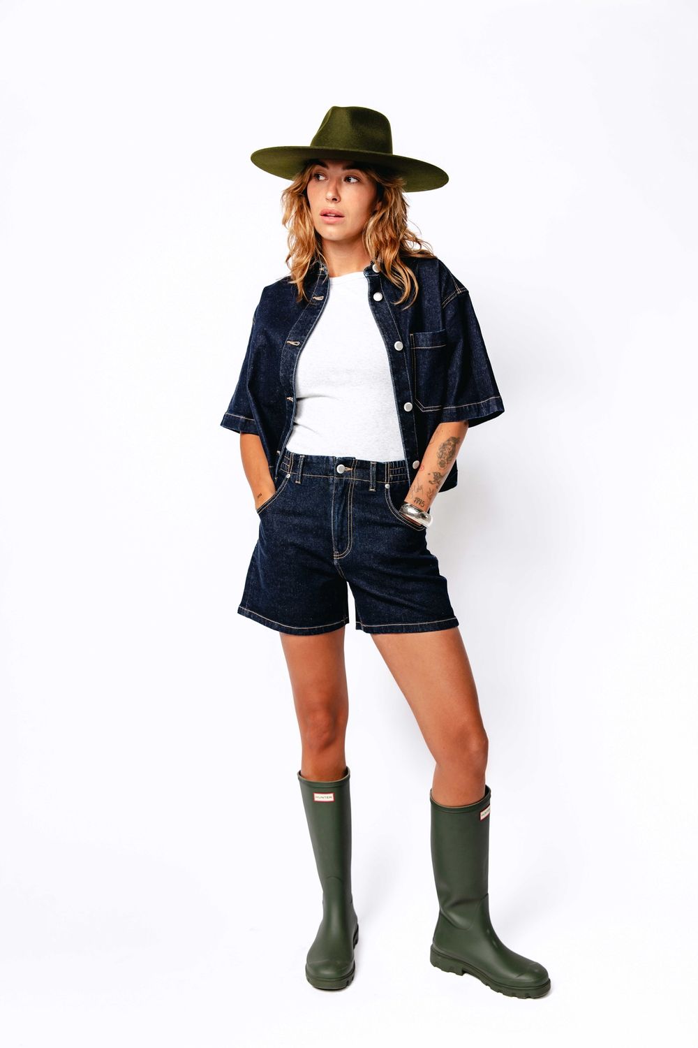 Denim shorts with elastic waistband - dark blue