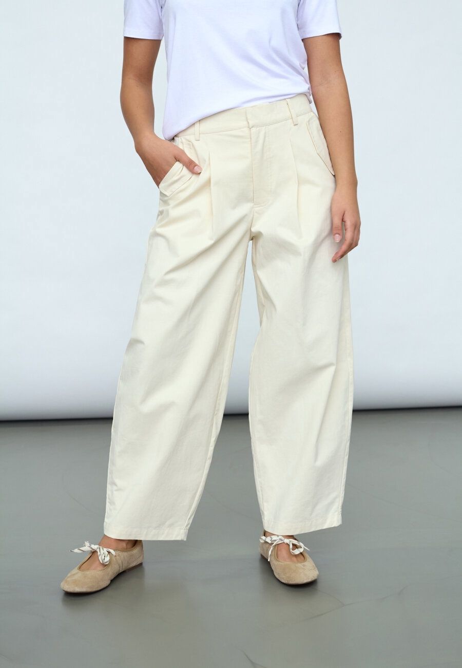 Barrel pants Edith - porcelain