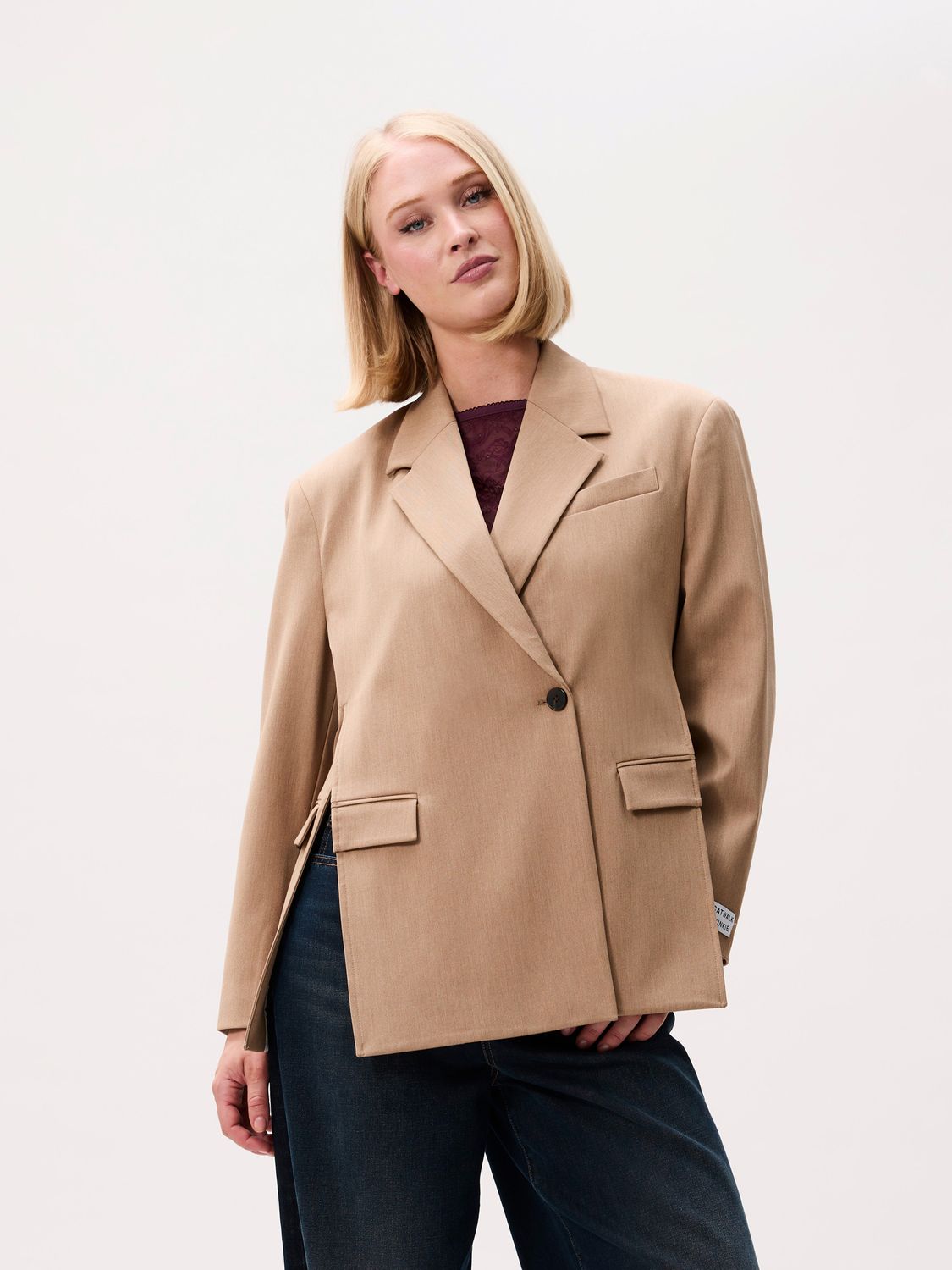 Blazer with slits - caramel