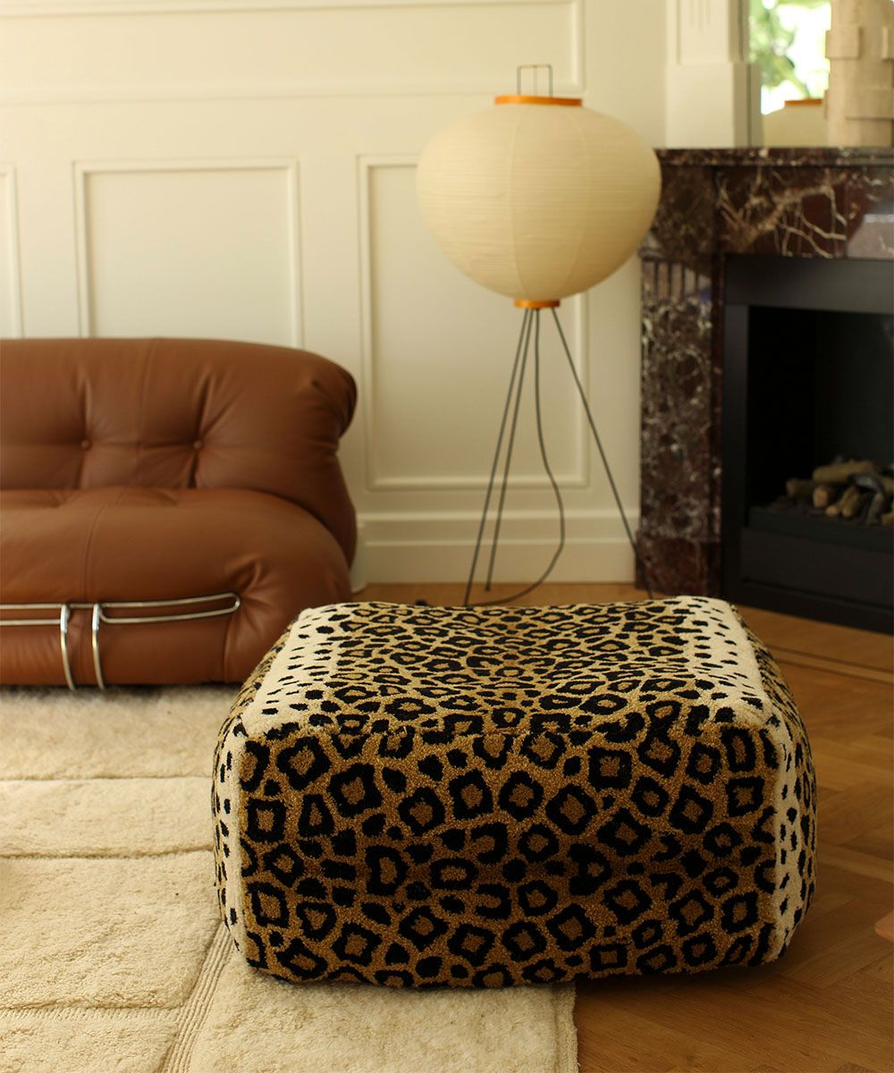 Poef L Leopard