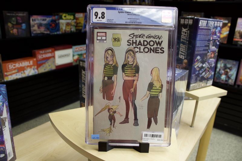 Spider Gwen: Shadow Clones #2