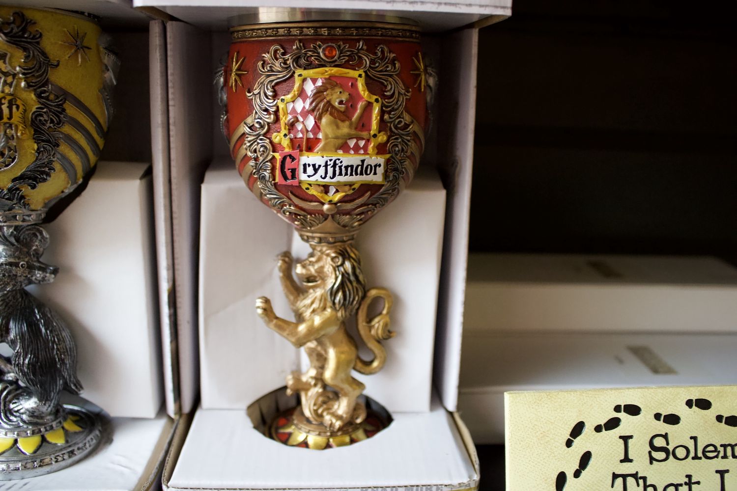 Harry Potter Gryffendor Crest Collectible Sculpted Goblet