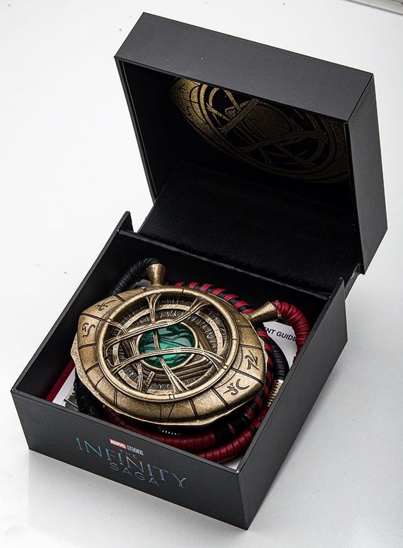 Marvel Doctor Strange Eye Of Agamotto Light-Up Prop Replica Amulet