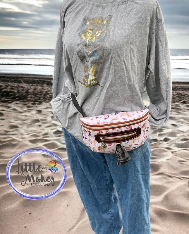 Hip bag/fanny pack.