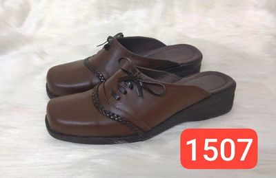​سابوه حريمي نعل خفيييييييييييف بس