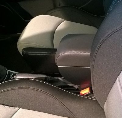 Adjustable armrest with storage for Alfa Romeo Mito (2014>)