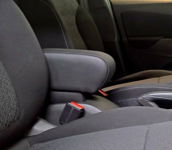 Adjustable armrest with storage for Opel Crossland X