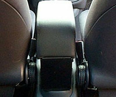 Adjustable armrest with storage for Ford Focus (2002-2004)