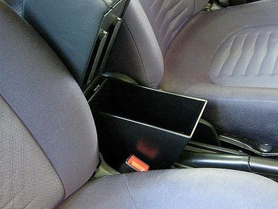 Bracciolo regolabile con portaoggetti per Alfa Romeo Mito (2008-2013)