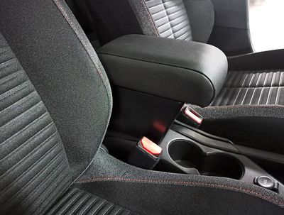 Bracciolo portaoggetti Peugeot 208 (03/2019&gt;) - regolabile in lunghezza