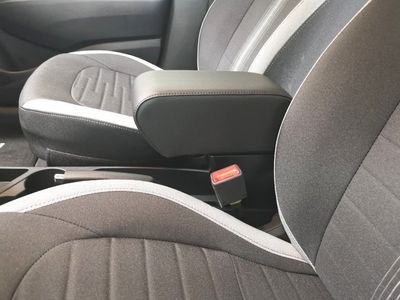 Bracciolo regolabile con portaoggetti per Hyundai I10 dal 2019 avanti