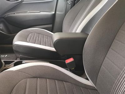 Bracciolo regolabile con portaoggetti per Hyundai I10 dal 2019 avanti