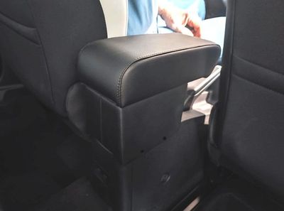 Bracciolo portaoggetti regolabile per Citroen NUOVA C3 4° serie (2024&gt;) - accoudoir