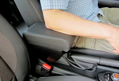 Bracciolo regolabile e portaoggetti Mini F56 - F57 (dal 2014)