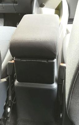 Volkswagen Caddy 5ª generación desde 2021 - apoyabrazos regulable en longitud