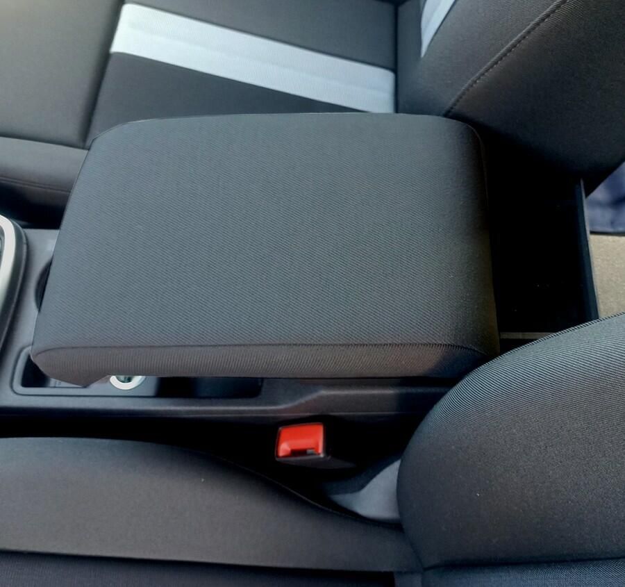 Apoyabrazos para Audi A3 8Y (2020&gt;) regulable en longitud