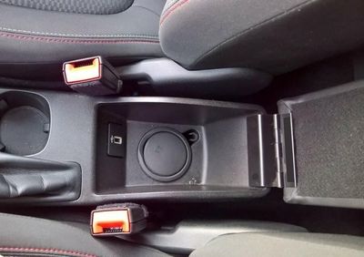 Ford Fiesta MK7 (2017> ) - accoudoir mod. ELEGANT