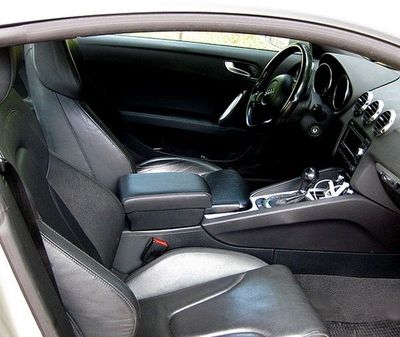 Audi TT (2007-2014) - Längenverstellbare Mittelarmlehne mit Staufach