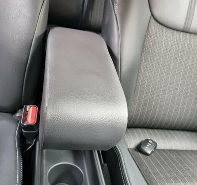 Toyota Yaris Cross - accoudoir