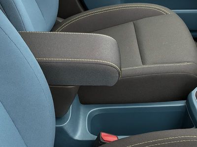 Fiat Grande Panda - accoudoir réglable avec porte-objet