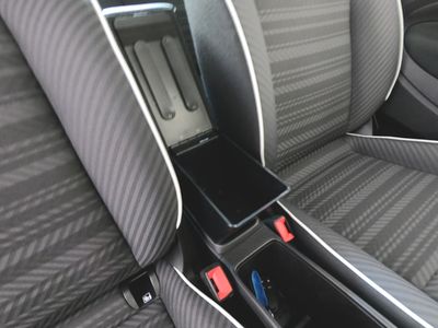 Adjustable armrest with storage for Fiat 500 Hybrid (from 2026)