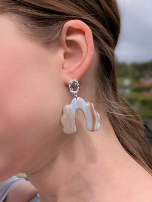 Arch earrings with zirconia stones