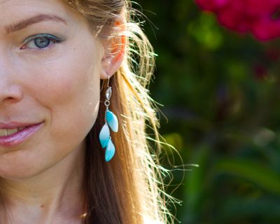 Leafy dangle earrings