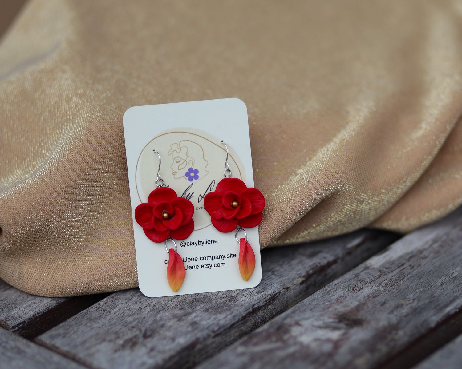 Flower earrings with ombre pendant (red out of stock)