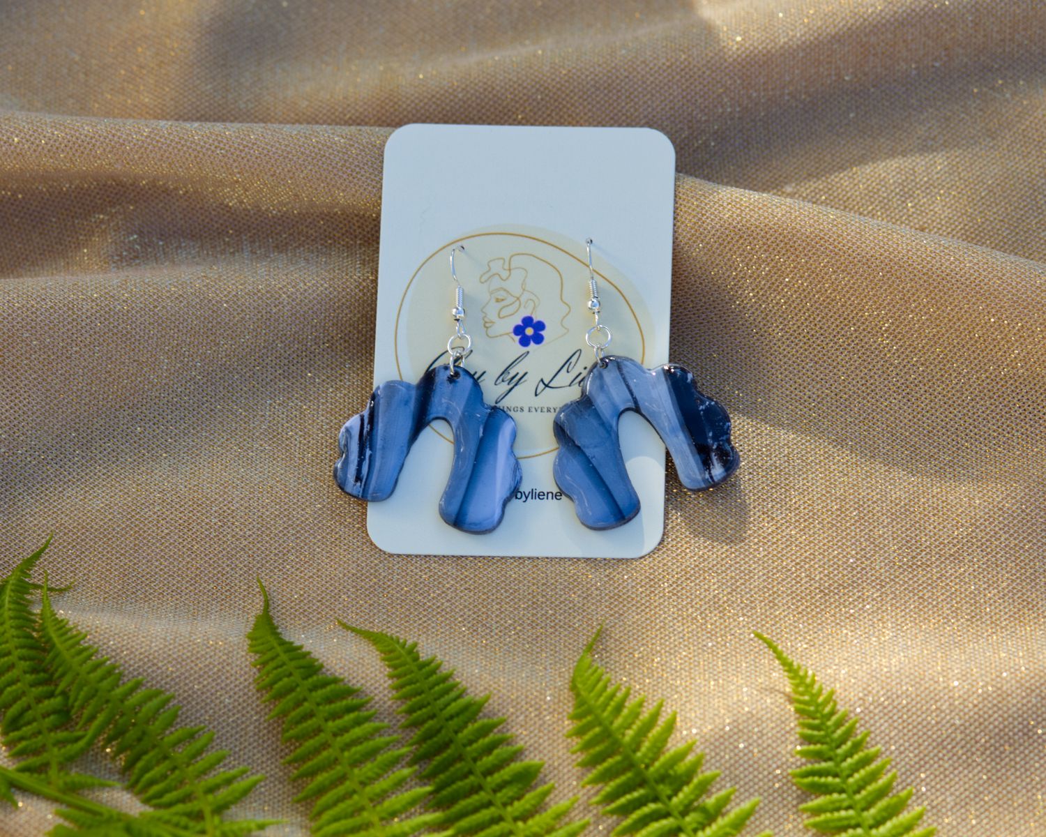 Arch earrings