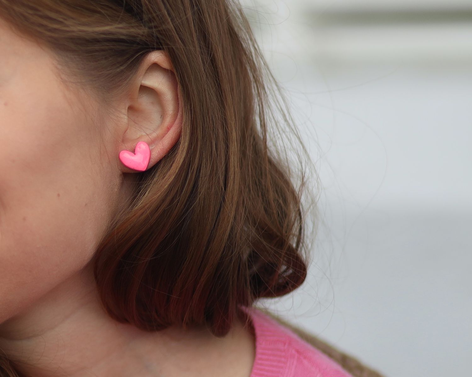 Glazed heart stud earrings