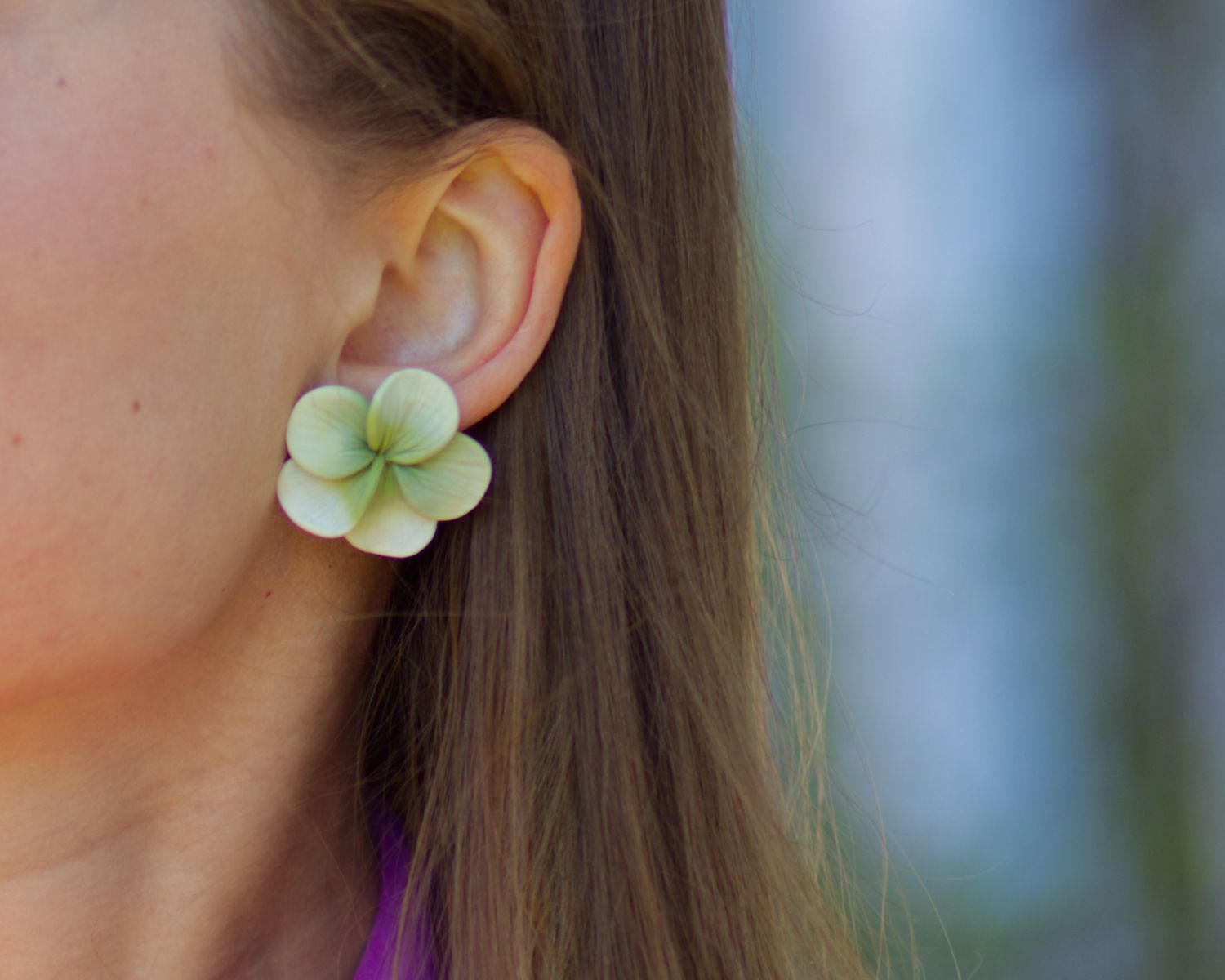 Ombre flower earrings - medium