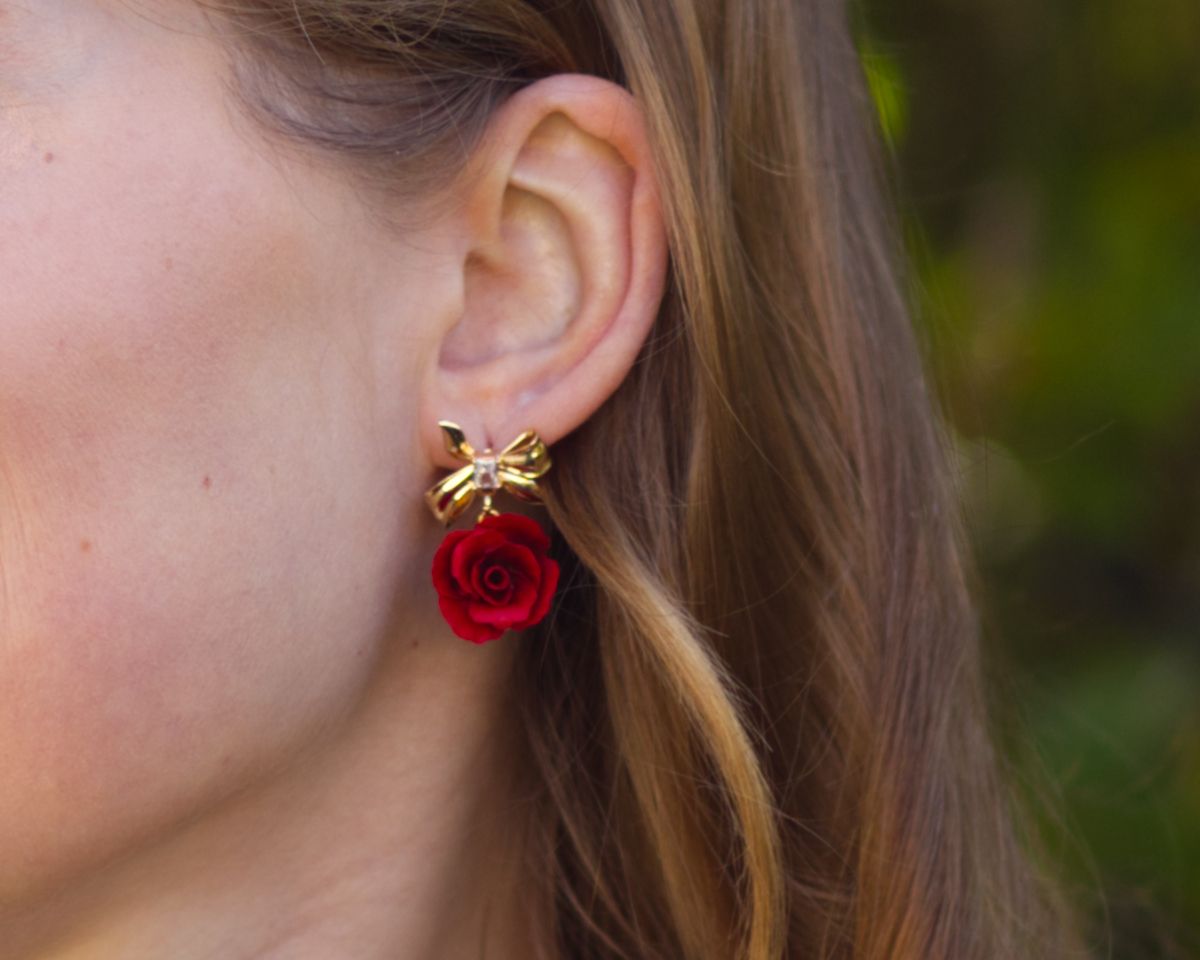 Red rose earrings with bow studs
