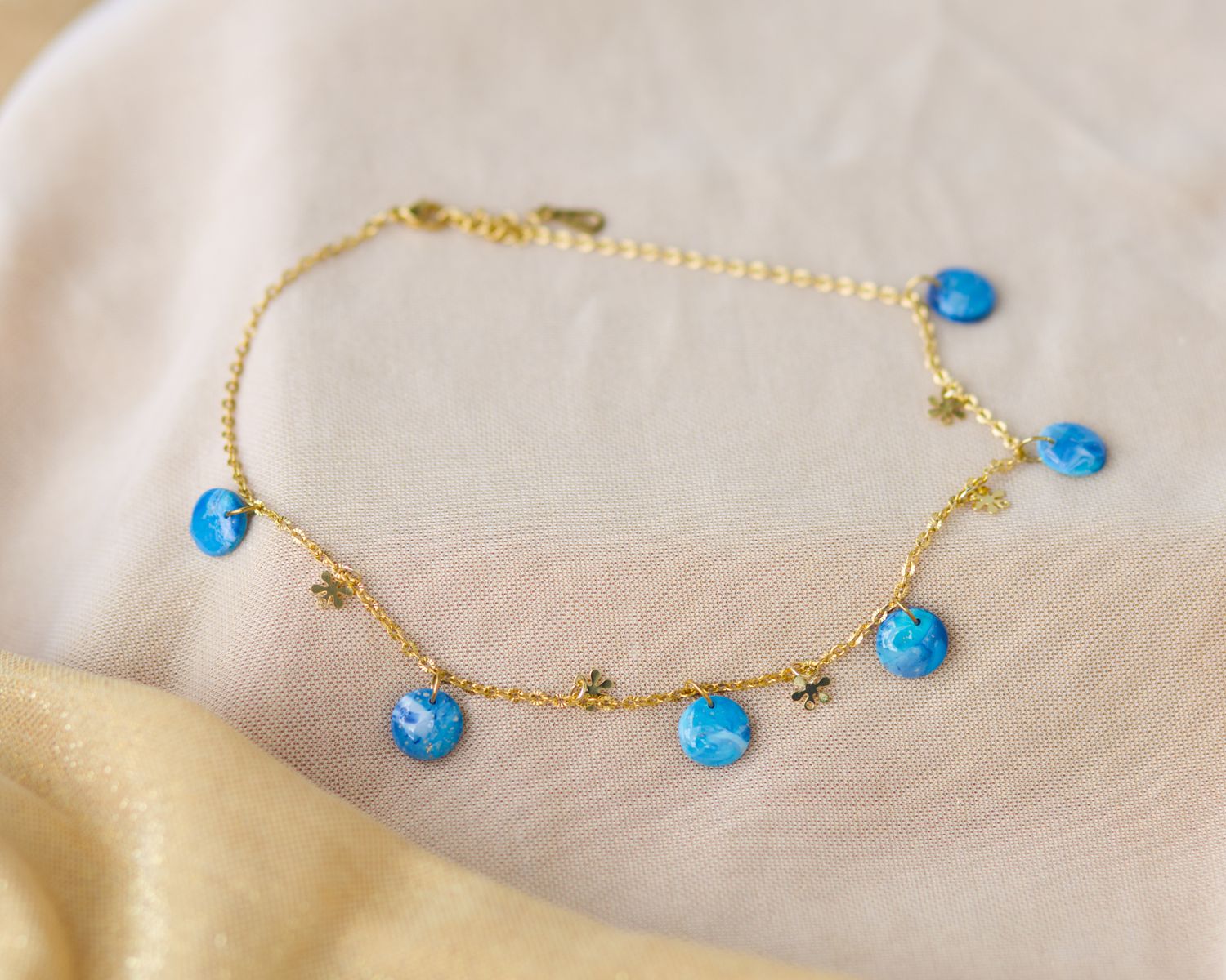 Beautiful necklace (real gold plated chain)