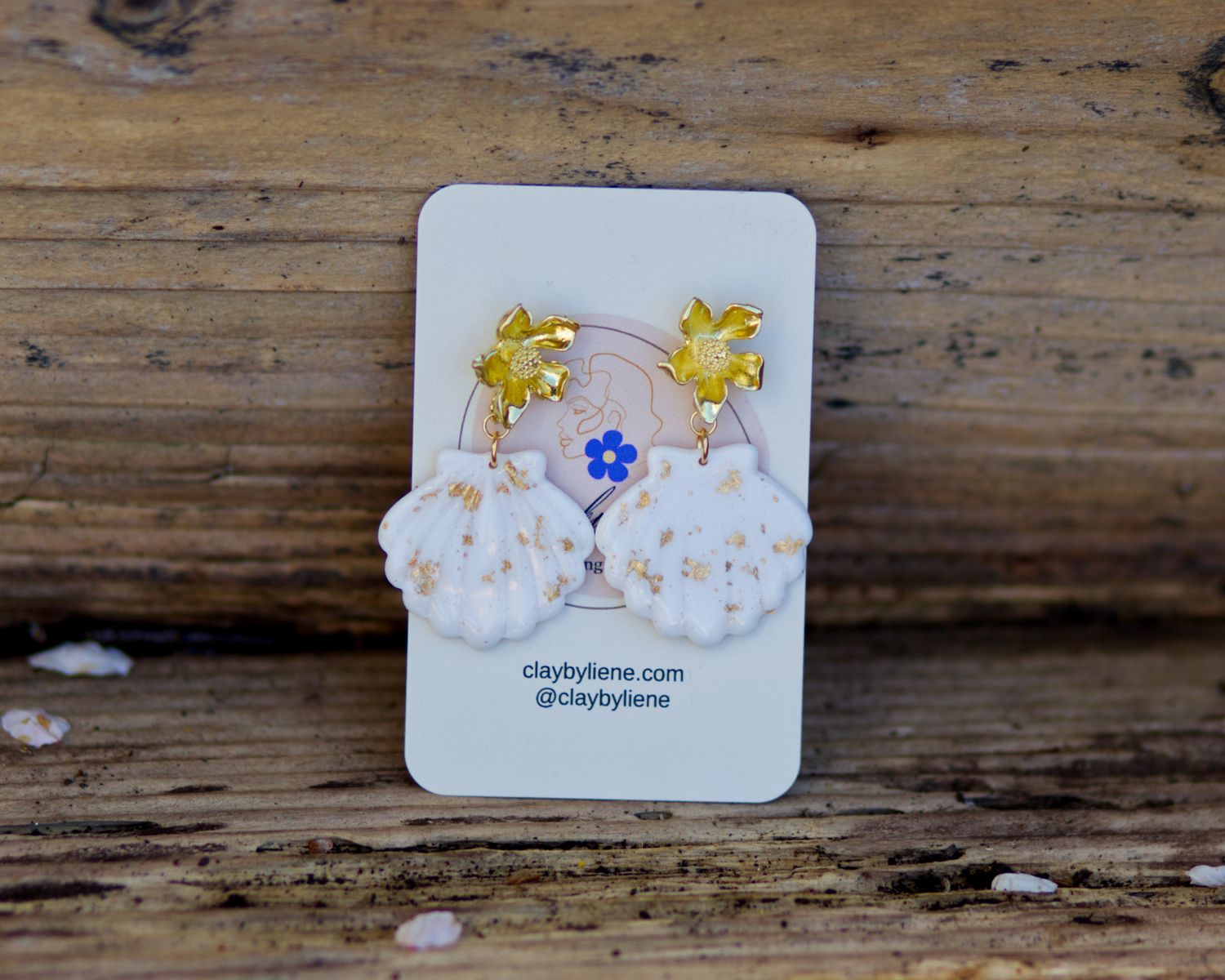 White clam shell earrings