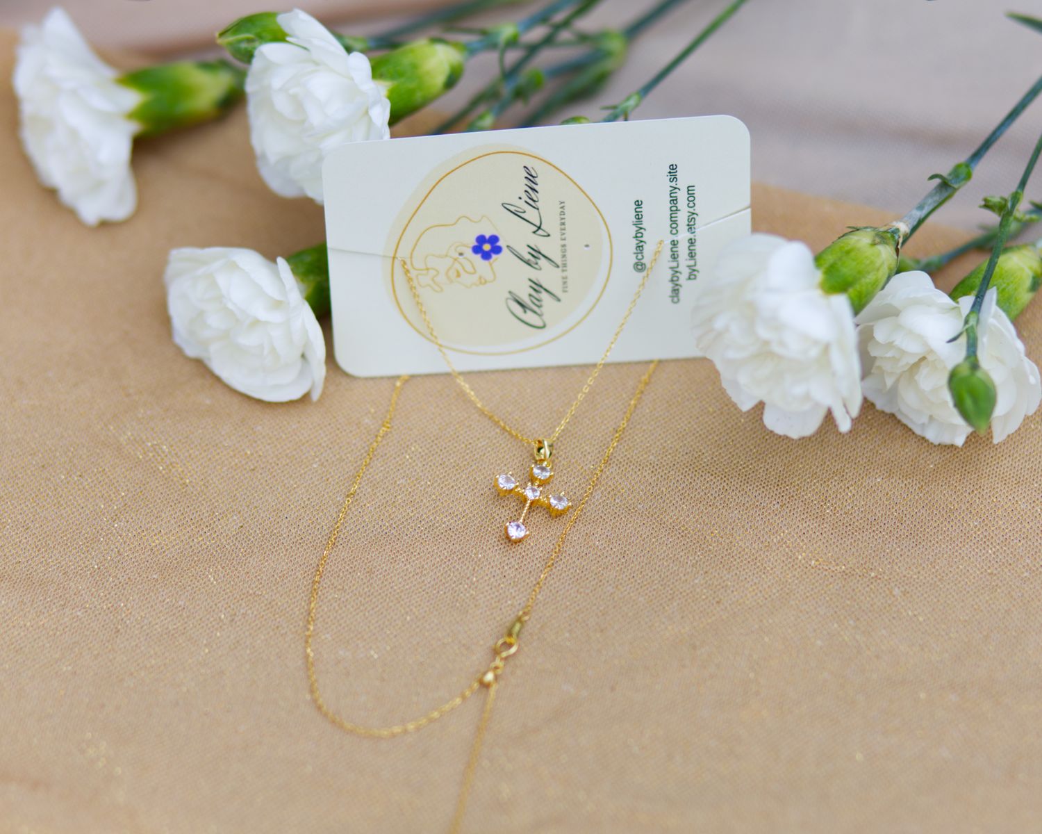 Zirconia cross necklace
