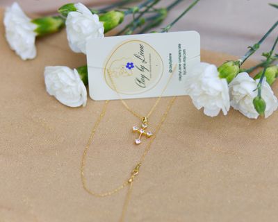 Zirconia cross necklace