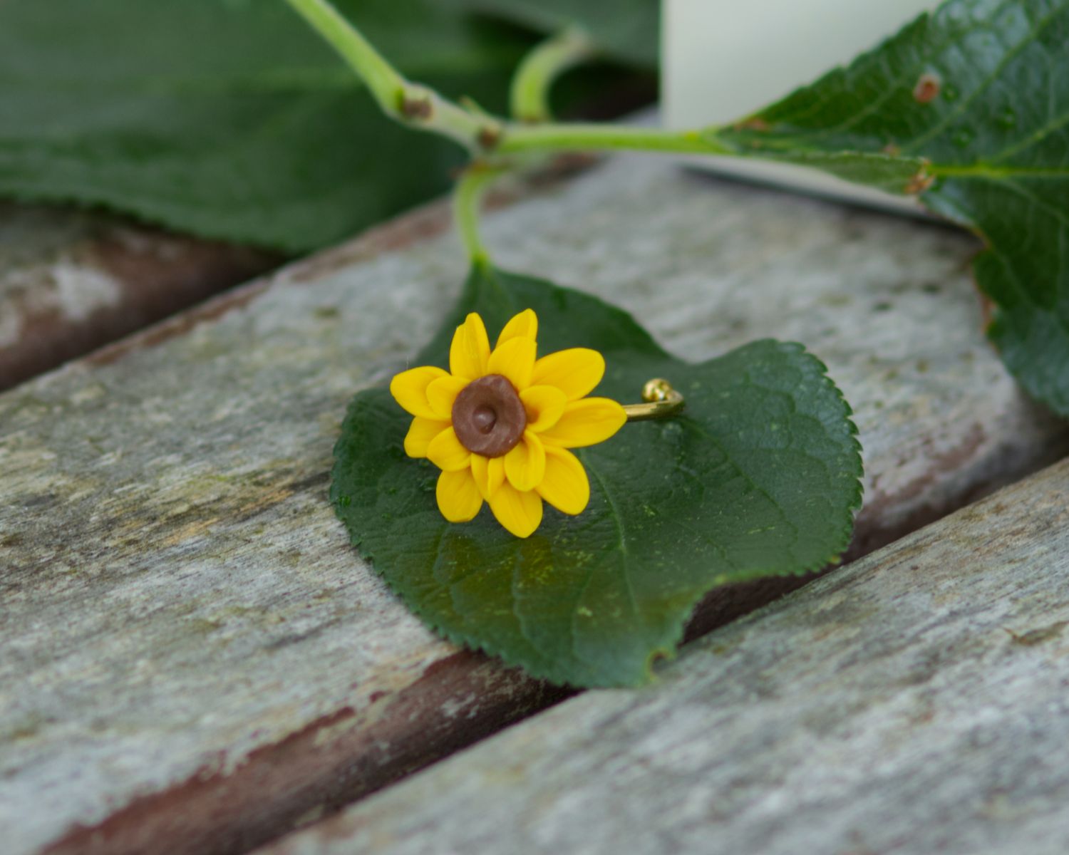 Sunflower ring