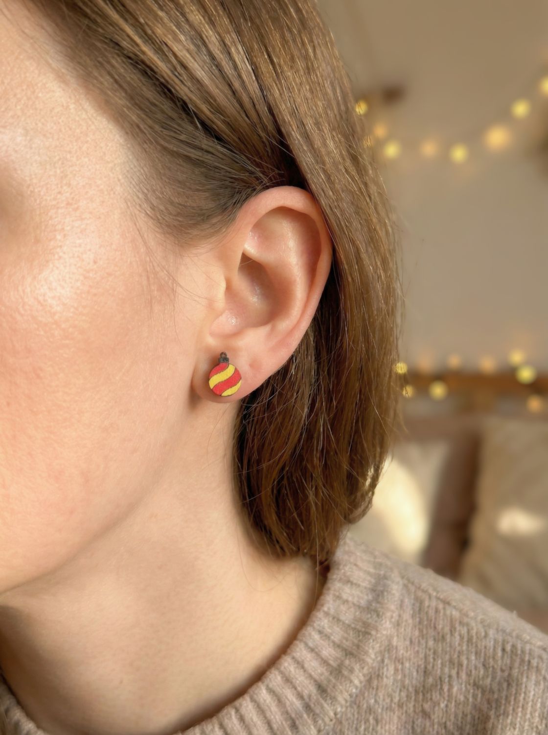 🎀 Drewniane kolczyki – Bombki