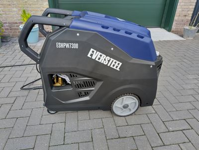 ​Eversteel ESHPW7300 Steam Cleaner