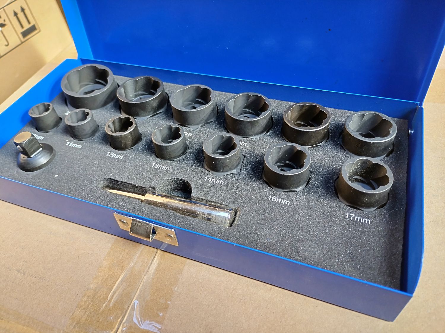 14-Piece Powerful Bolt and Nut Removal Set