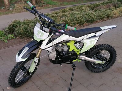 Dirt bike