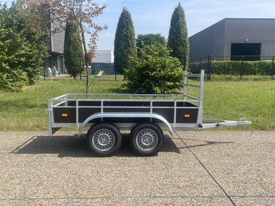 Aanhangwagens geremd houten opbouw