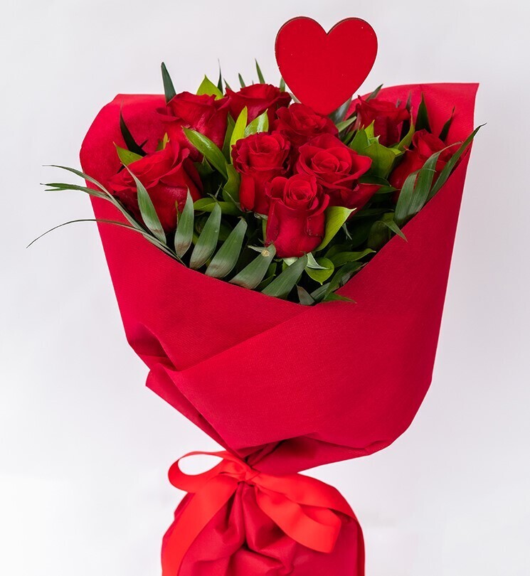 B2369-Bouquet with red roses!!!