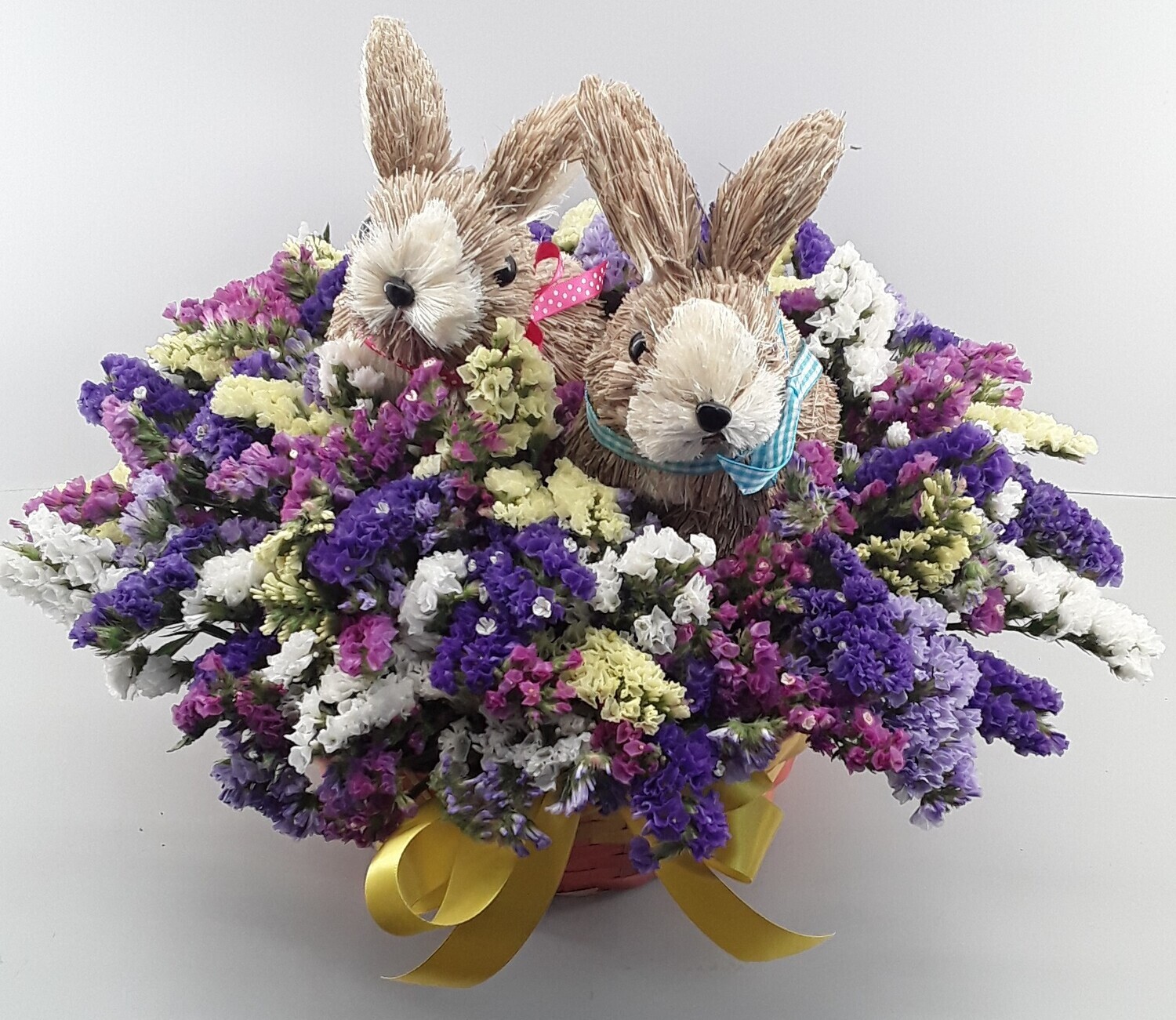 E4--Easter creation with "athanato" in a basket