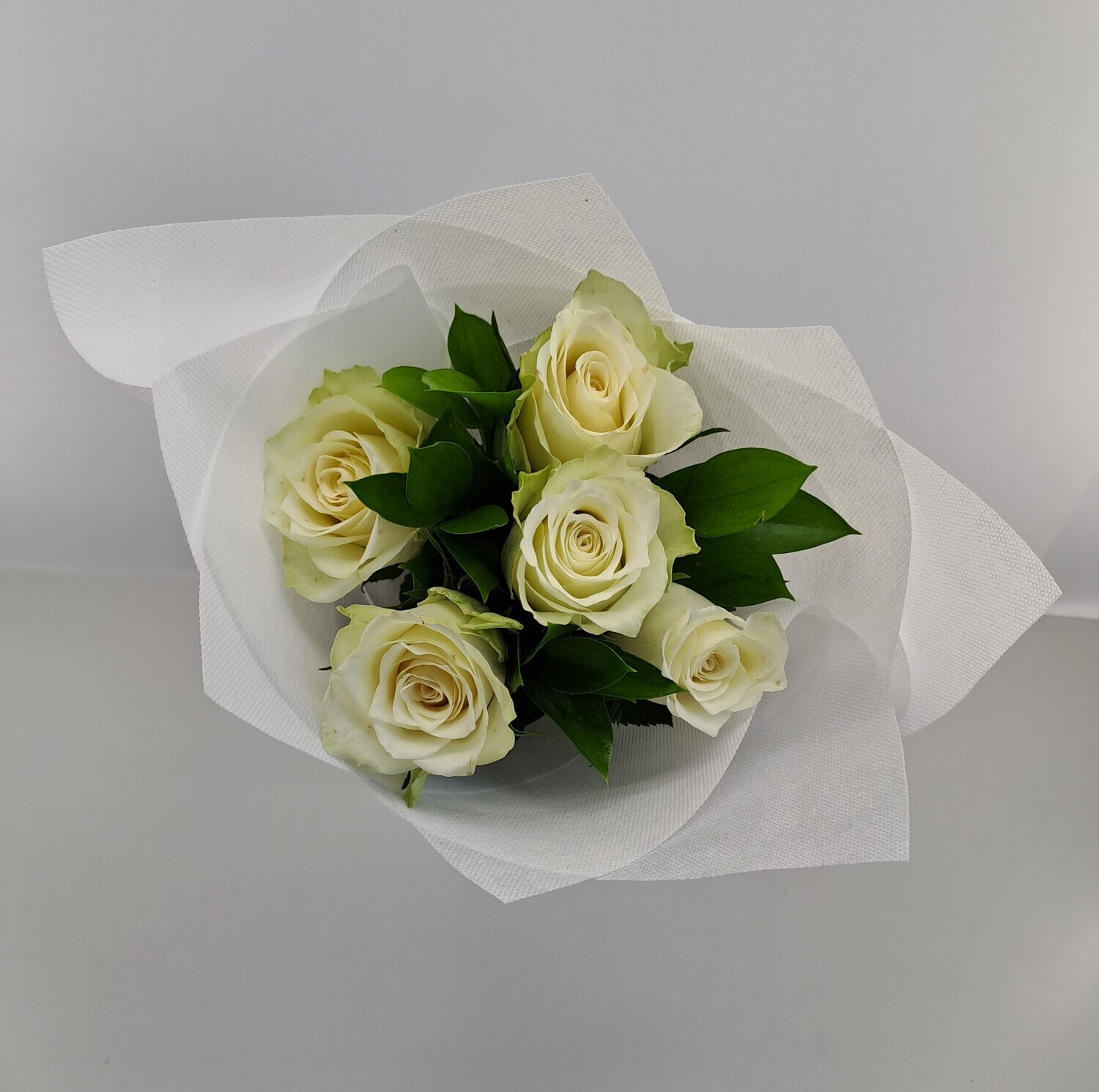 Bouquet with white roses!!!