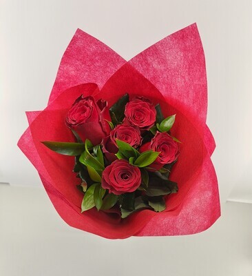 Bouquet with red roses!!!