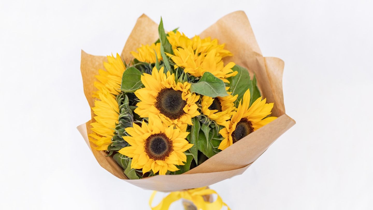 Bouquet with 9 Sunflowers!