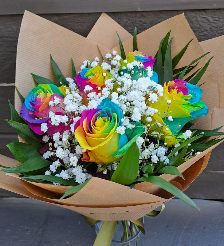 Bouquet With 5 Rainbow Roses