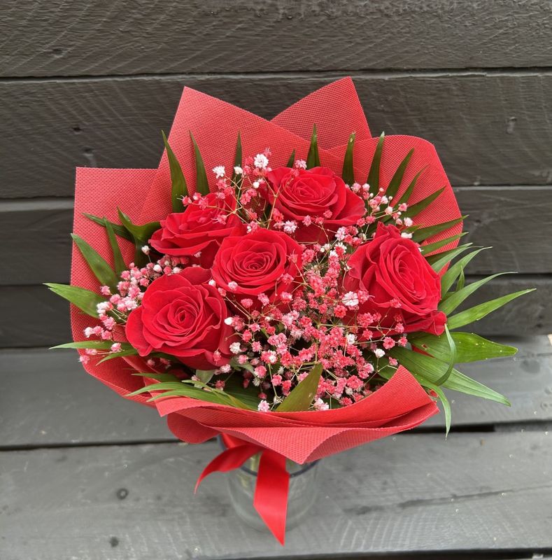 Bouquet With Red Roses